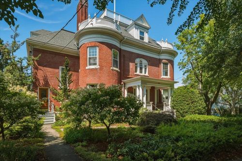 283 S Union St, Burlington, VT, 05401-5507 | Card Image