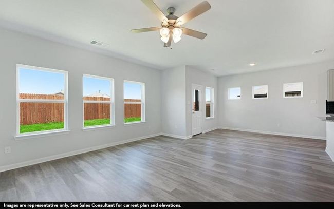 290 Yosemite Dr, House other with 3 bedrooms, 2 bathrooms and 2 parking in Kyle TX | Image 4