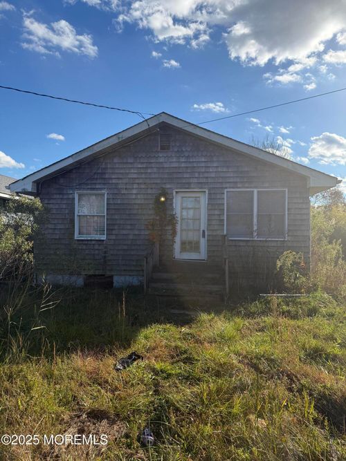 600 Mckinley Ave, Toms River, NJ, 08753-7223 | Card Image