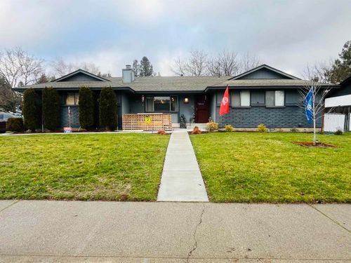 526 W Regina Ave, Spokane, WA, 99218 | Card Image