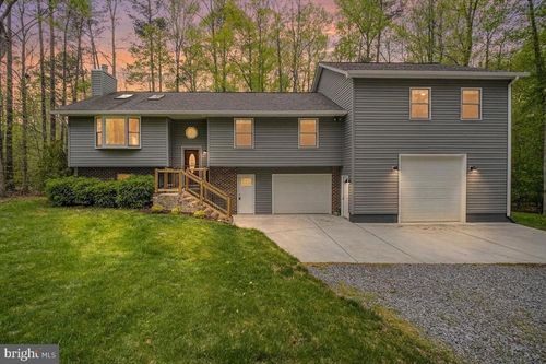 10464 Eisenhower Dr, KING GEORGE, VA, 22485-2162 | Card Image