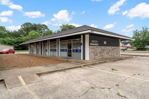 711 S Mount Olive Street, Siloam Springs, AR, 72761 | Card Image