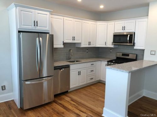 apt-107-111 7th St, Garden City, NY, 11530-5709 | Card Image