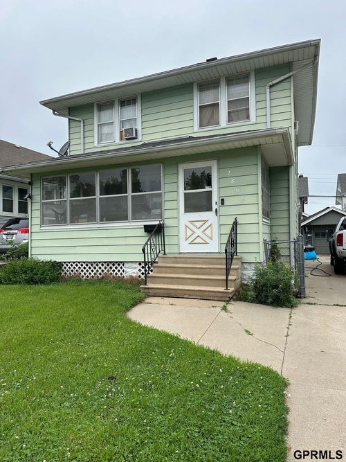 2868 Whitmore St, Omaha, NE, 68112-3140 | Card Image