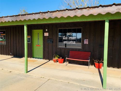 322 W Main St, Antlers, OK, 74523-2072 | Card Image