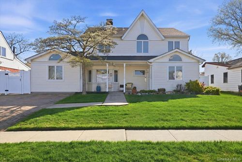 45 Horn Ln, Levittown, NY, 11756-3406 | Card Image