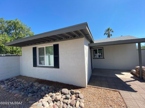 714 N Belvedere Ave, Tucson, AZ, 85711-1114 | Card Image