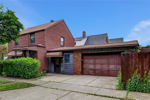 2104 Walnut Ave, Niagara Falls, NY, 14301-2340 | Card Image