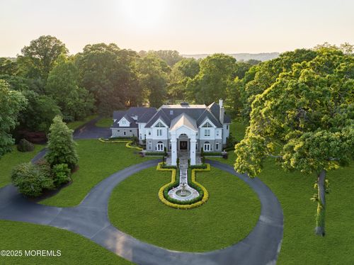 23 Sheraton Ln, Rumson, NJ, 07760-1130 | Card Image