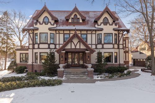 2504 Euclid Pl, Minneapolis, MN, 55405-2471 | Card Image