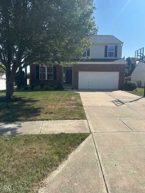 4063 S Meadow Wood Ct, New Palestine, IN, 46163-8649 | Card Image