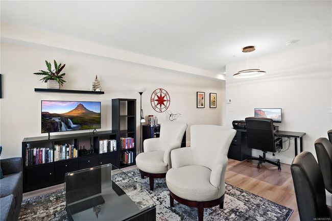 302 - 7161 West Saanich Rd, Condo with 2 bedrooms, 1 bathrooms and 1 parking in Central Saanich BC | Image 9