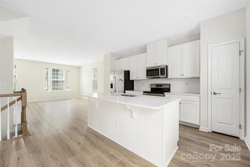 3120 Beeler Ln, Charlotte, NC, 28208-6357 | Card Image