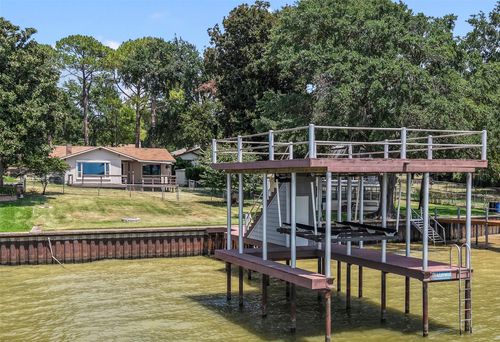 179 Autumn Wood Trl, Gun Barrel City, TX, 75156-4201 | Card Image
