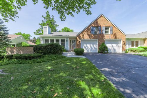 32 Chippendale Dr, Mount Sinai, NY, 11766-2606 | Card Image
