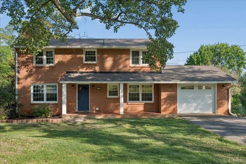 138 Vista Dr, Amherst, VA, 24521-3110 | Card Image