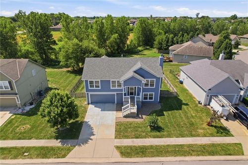 1501 N 6th St E, Louisburg, KS, 66053-4595 | Card Image