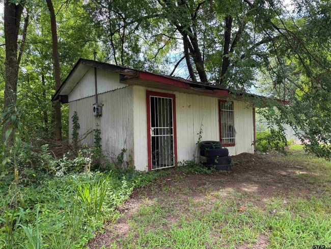815 Bert St, House other with 5 bedrooms, 2 bathrooms and null parking in Daingerfield TX | Image 20