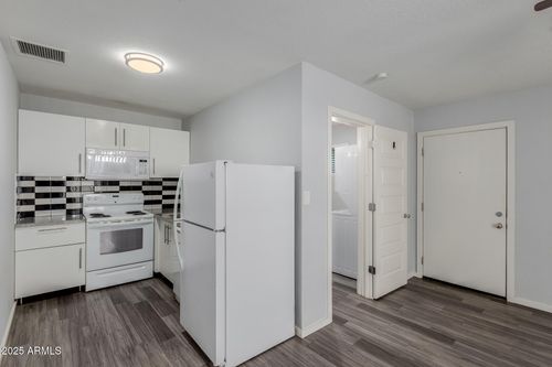 1222 W 4th St, Tempe, AZ, 85281-2498 | Card Image