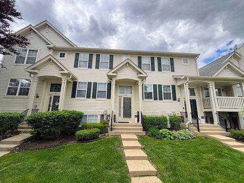 915 Manchester Cir, Grayslake, IL, 60030-3338 | Card Image