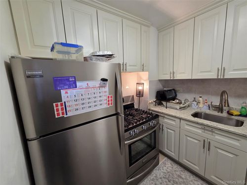 apt-6-18-15 215th St, Bayside, NY, 11360-2135 | Card Image