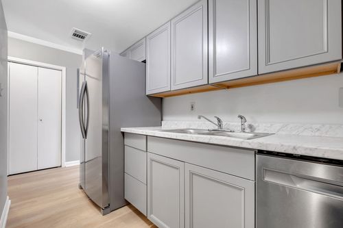 1986 Portland Ave, Tallahassee, FL, 32303-3506 | Card Image