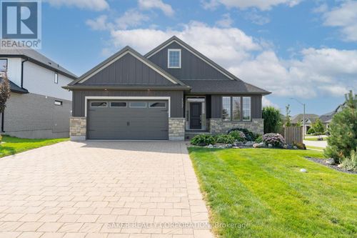 137 Finch Crt, Belmont, ON, N0L1B0 | Card Image