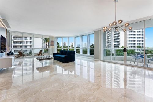 702-21150 Point Pl, Aventura, FL, 33180 | Card Image