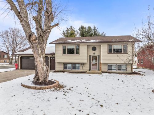 206 8th Ave Ne, Kasson, MN, 55944-1577 | Card Image