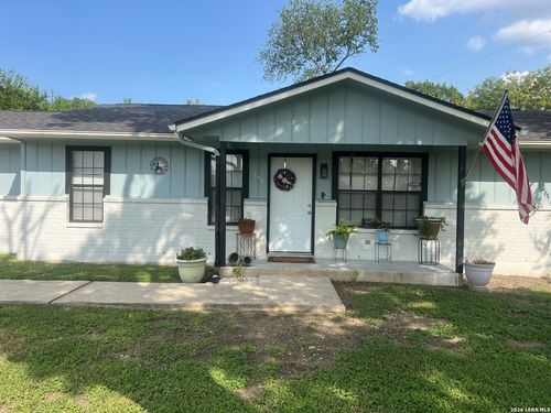 315 Chaparral Creek Dr, Boerne, TX, 78006-1805 | Card Image