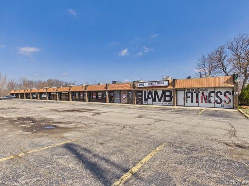 4067 E Court St, Burton, MI, 48509-2509 | Card Image