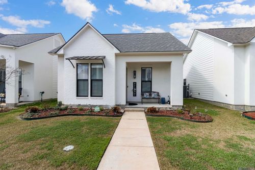 10136 Grayton Dr, Central, LA, 70818 | Card Image