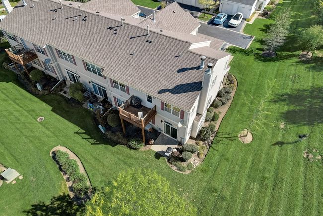 3070 - 3070 Falling Waters Ln, Condo with 2 bedrooms, 2 bathrooms and null parking in Lindenhurst IL | Image 42