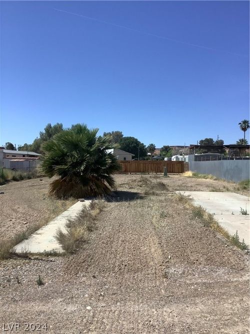 475 W Ingram Ave, Overton, NV, 89040-9083 | Card Image