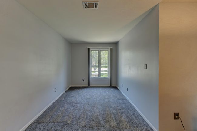 Office/Reading Area | Image 7