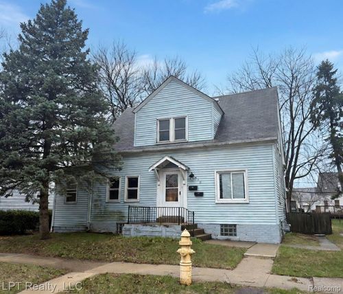 453 Spruce St, Wyandotte, MI, 48192-4177 | Card Image