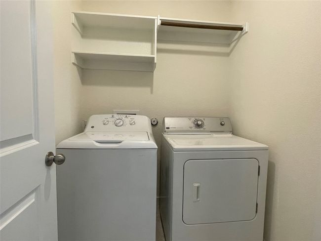 11920 Emerald Springs Ln, House other with 3 bedrooms, 2 bathrooms and 2 parking in Manor TX | Image 13