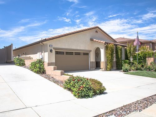 1334 Pinehurst Dr, Calimesa, CA, 92320 | Card Image