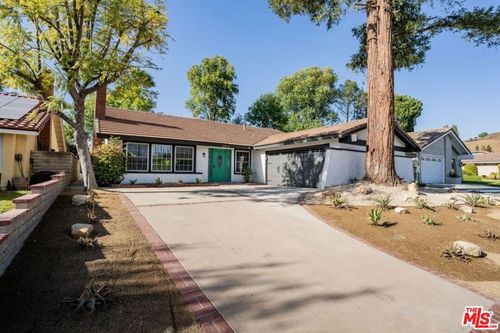 28771 Timberlane St, Agoura Hills, CA, 91301-1740 | Card Image