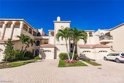 C-302 - 7048 Pelican Bay Boulevard, Condo with 2 bedrooms, 2 bathrooms and null parking in NAPLES FL | Image 1