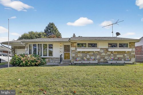 9703 Northeast Ave, PHILADELPHIA, PA, 19115-3123 | Card Image