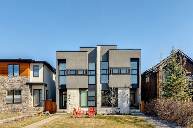 2022 44 Avenue Sw, Home with 4 bedrooms, 3 bathrooms and 2 parking in Calgary AB | Image 1
