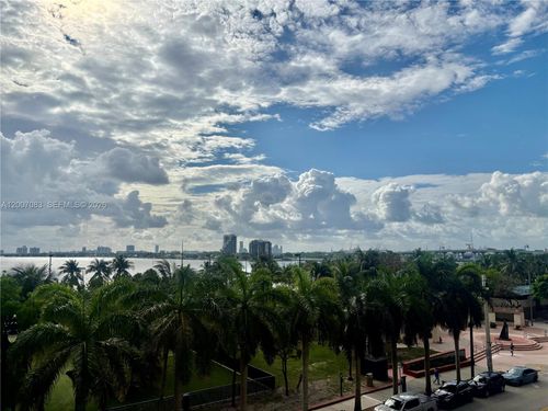303-1800 N Bayshore Dr, Miami, FL, 33132-3250 | Card Image