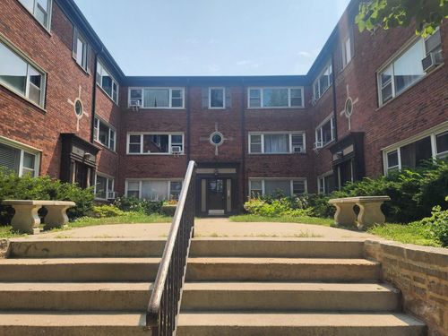 apt-1n-1318 Central St, Evanston, IL, 60201-1656 | Card Image