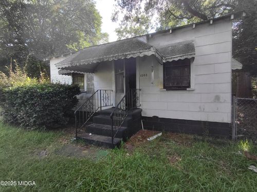 1202 James St, Macon, GA, 31204-4208 | Card Image