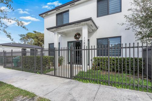 11851 Sw 220th St, Miami, FL, 33170-2943 | Card Image