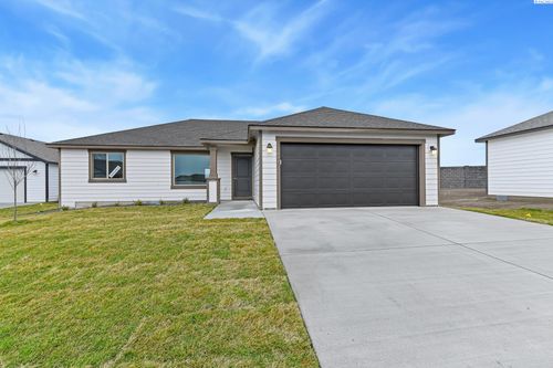 604 Vineyard St, Grandview, WA, 98930-4506 | Card Image