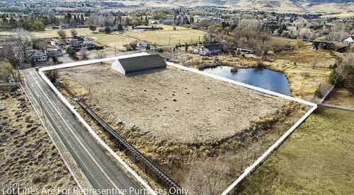 1615 W Huffaker Lane, Reno, NV, 89511 | Card Image