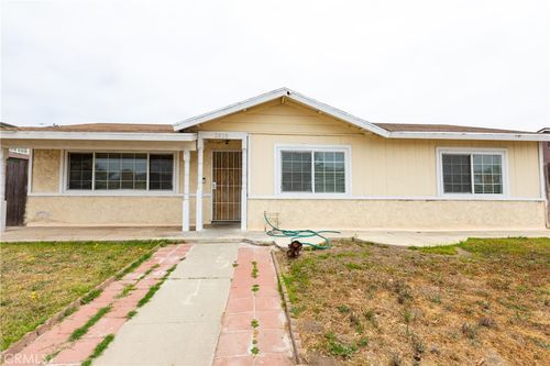 2820 S M St, Oxnard, CA, 93033 | Card Image