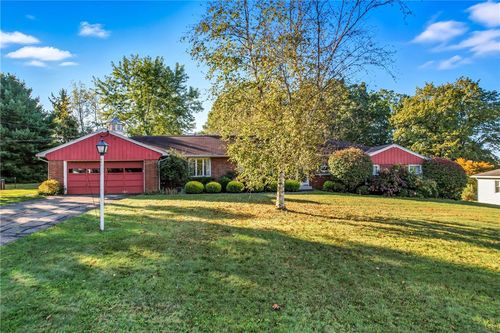 13 Evergreen Dr, Greenville, PA, 16125-1142 | Card Image